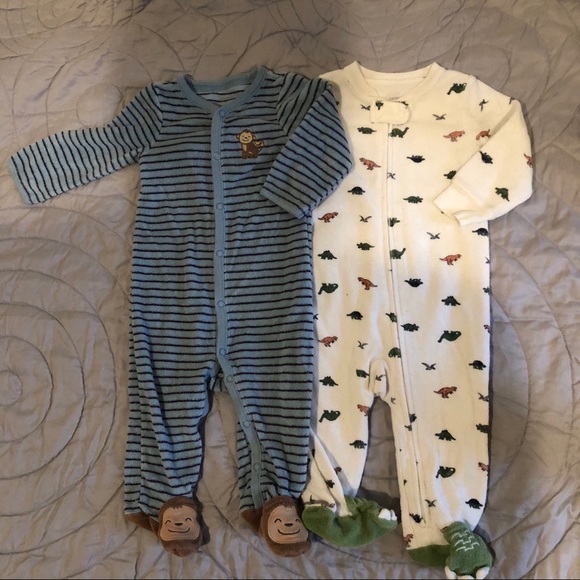 Set of 2 Carter’s Terrycloth Sleepers - 9mo - Picture 1 of 3